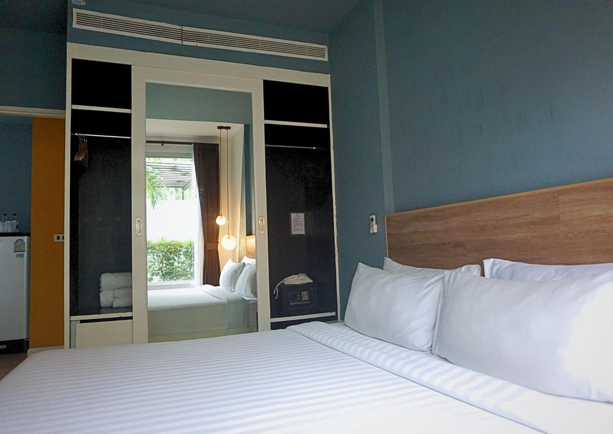 Signature Phuket Resort Chalong Exterior photo