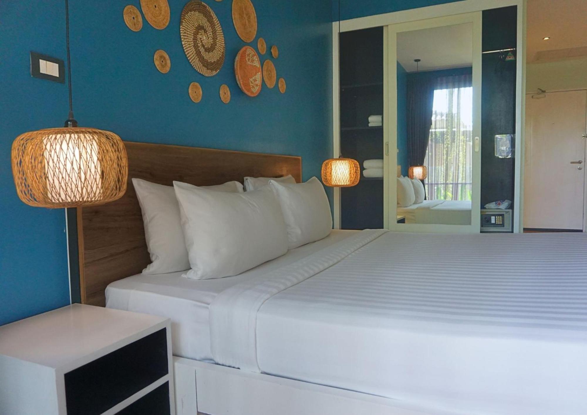 Signature Phuket Resort Chalong Exterior photo